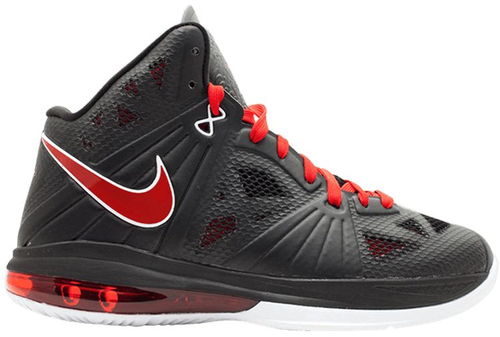 lebron james 的十六載球鞋記憶