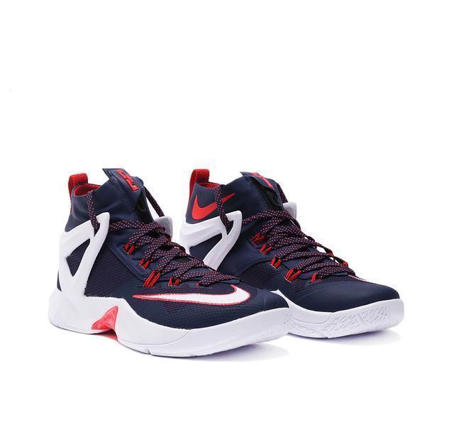 詹姆斯球鞋全系列 從初代到傳奇的進化之路